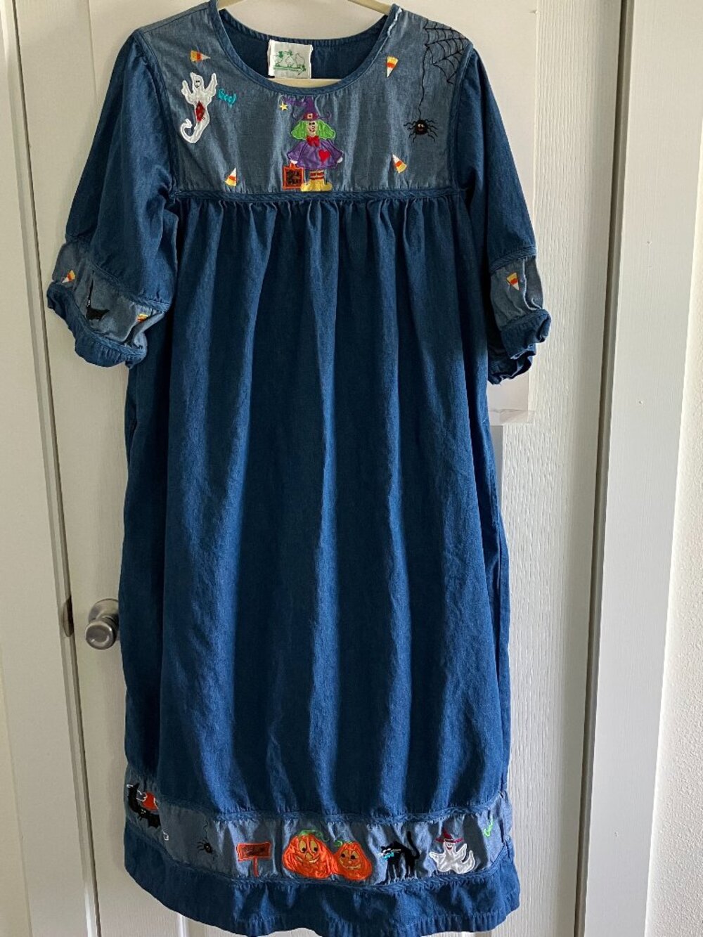 The Quacker Factory Maxi Dress Women Size Large Denim Halloween Embroidered.